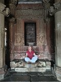 Meditace u lingamu 1.jpg